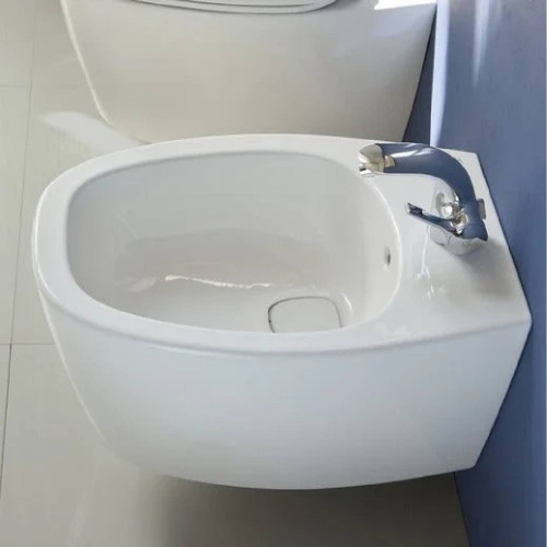 Bidet sospeso Dea 55x36 cm bianco lucido - Design Ideal Standard