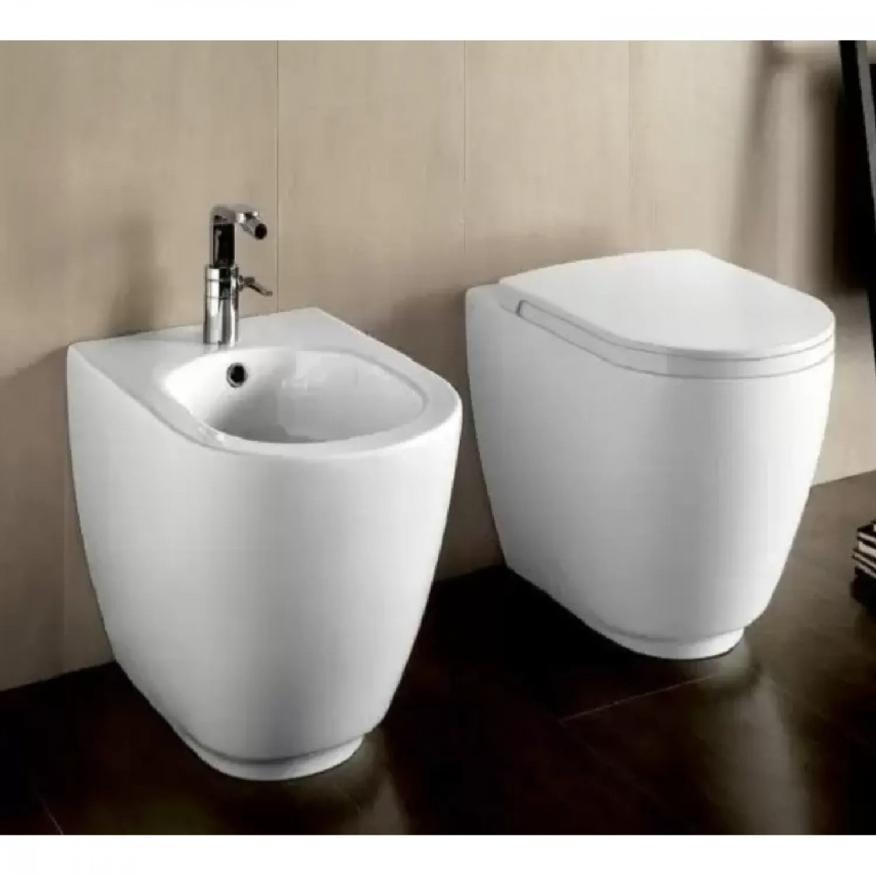 Coppia di sanitari a terra filo muro serie Fusion bianco lucido – Hatr