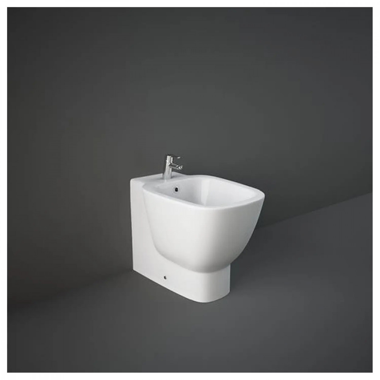 Bidet a Terra Filomuro One Bianco Lucido | Rak Ceramics  Meta Descript