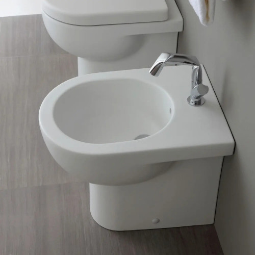 Bidet a terra filomuro monoforo Quick con troppopieno bianco lucido -